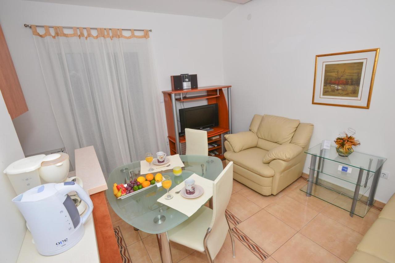 Apartments Marcela Makarska Ngoại thất bức ảnh